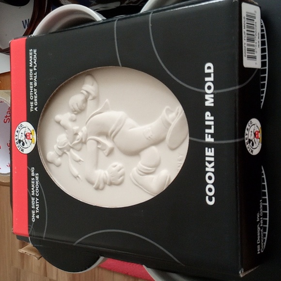 Ceramic Cookie Goofy Flip Mold - Picture 1 of 3